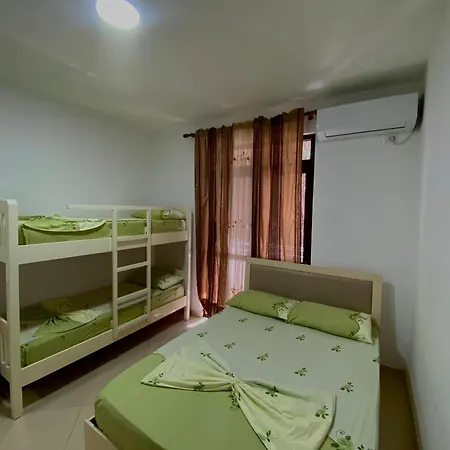 Hotel Ylberi Golem (Tirana)