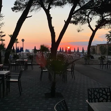 Ylberi Hotel 4*